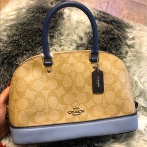 Coach Crossbody/Handbag 👜
